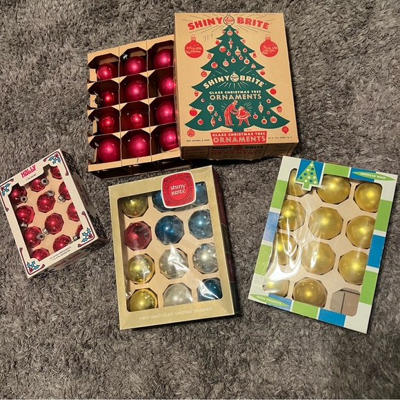 Shiny Brite Other - Shiny Brite vintage Holiday Ornament Set Red Gold blue Silver box glass lot